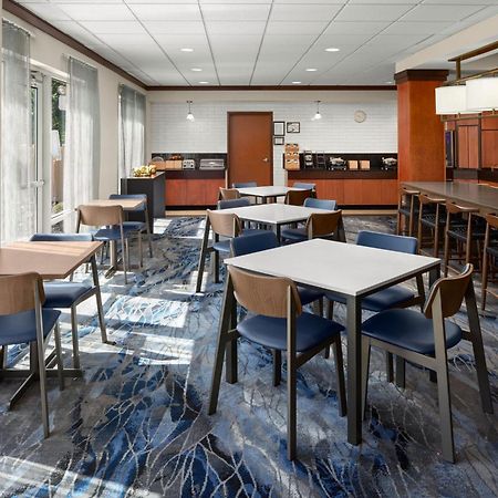 Fairfield Inn & Suites בדפורד מראה חיצוני תמונה
