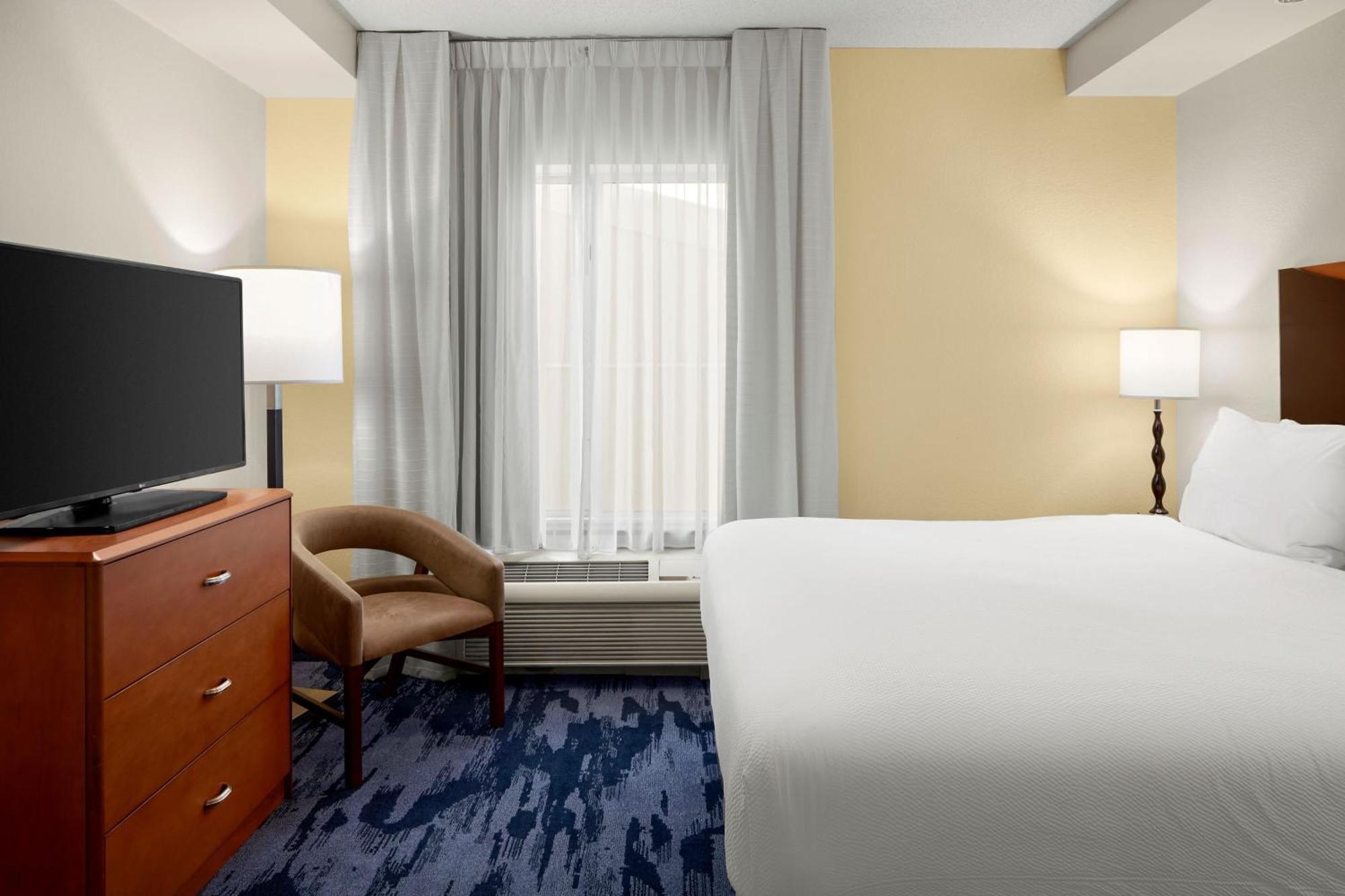 Fairfield Inn & Suites בדפורד מראה חיצוני תמונה