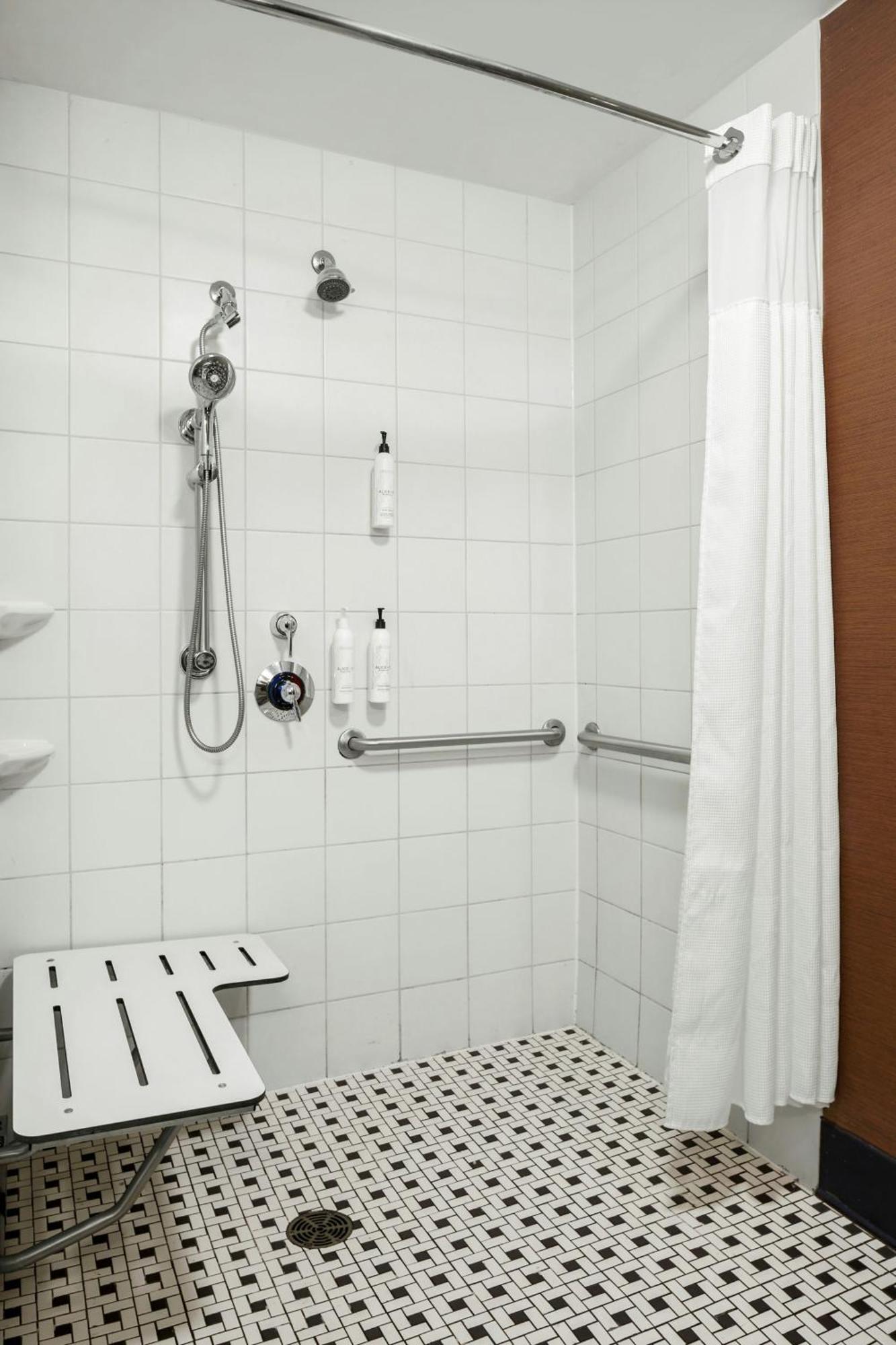 Fairfield Inn & Suites בדפורד מראה חיצוני תמונה